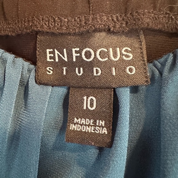 Enfocus Studio Black and Blue Strapless Ruched Cocktail Dress, size 10 - Picture 8 of 9